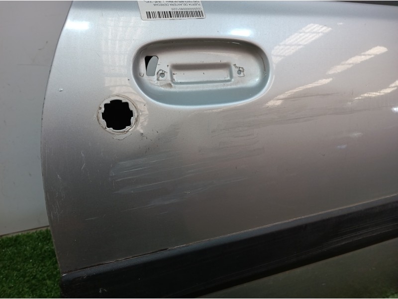 Recambio de puerta delantera derecha para ford fiesta berlina básico referencia OEM IAM   