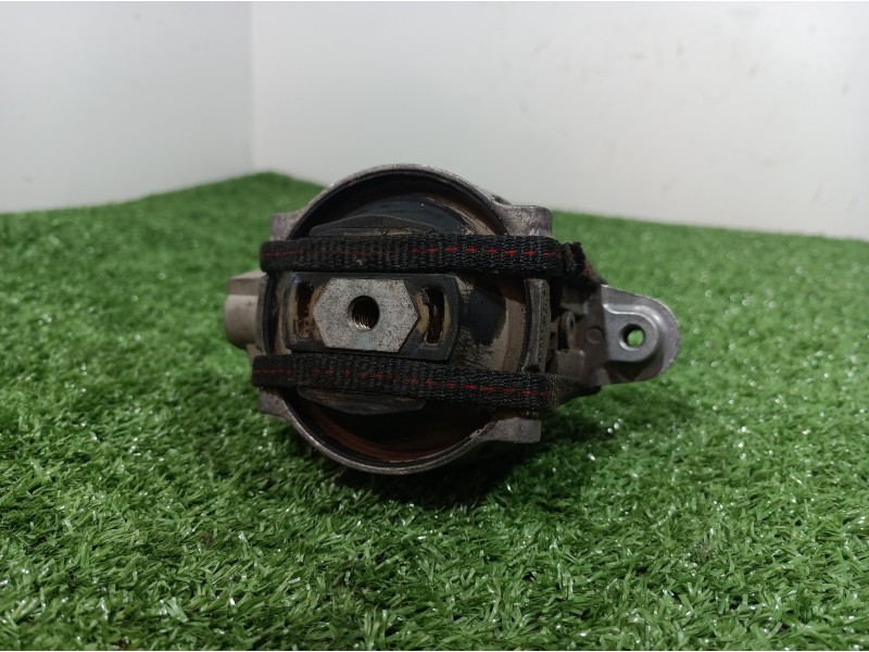 Recambio de soporte motor delantero para audi a4 avant (8e) referencia OEM IAM 8E0399151 8E0399151 8E0399151
