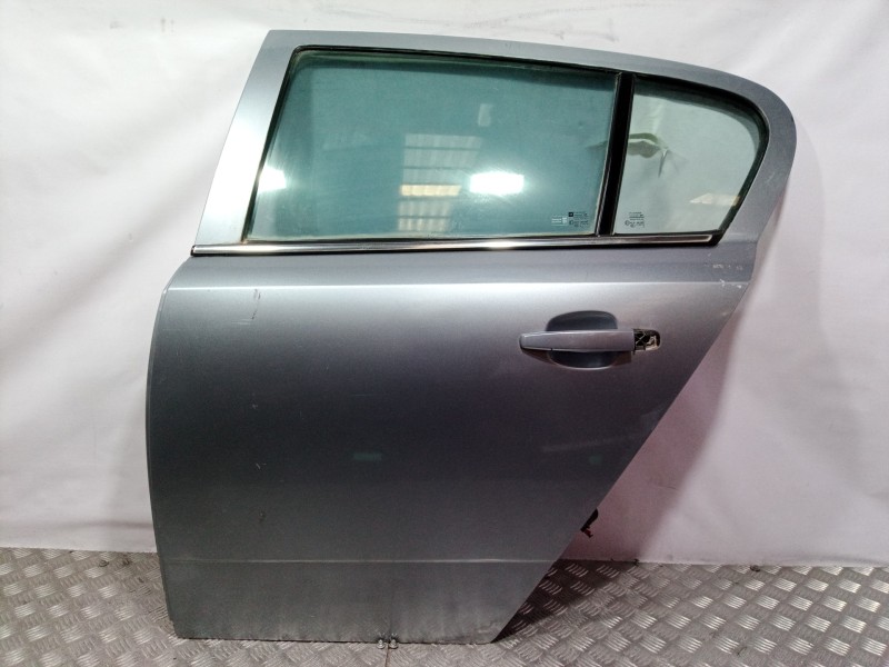 Recambio de puerta trasera izquierda para opel astra h berlina referencia OEM IAM    Recambio de puerta trasera izquierda para opel astra h berlina referencia OEM IAM