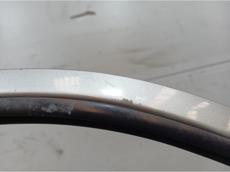 Recambio de puerta delantera derecha para ford fiesta berlina básico referencia OEM IAM   