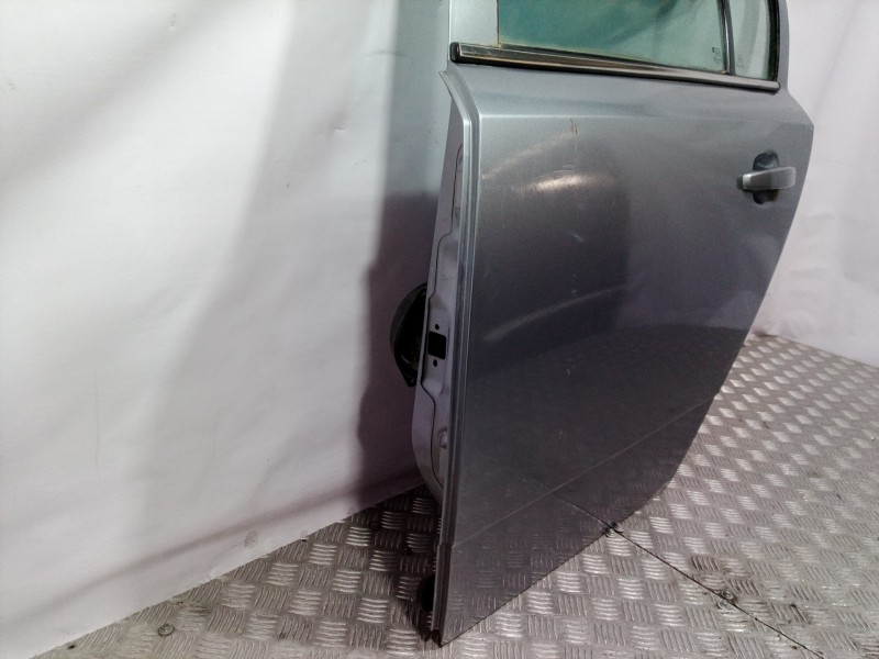 Recambio de puerta trasera izquierda para opel astra h berlina referencia OEM IAM    Recambio de puerta trasera izquierda para opel astra h berlina referencia OEM IAM