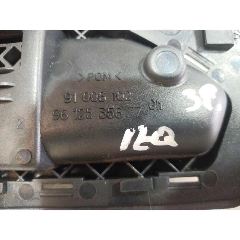 Recambio de maneta interior delantera izquierda para peugeot 306 cabriolet (s2) 2.0 referencia OEM IAM 9612535677 9612535677 961
