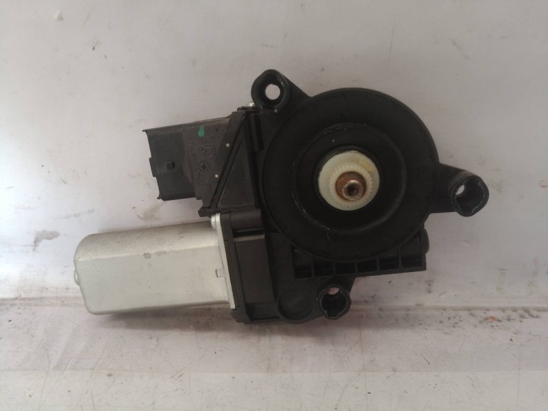 Recambio de motor elevalunas delantero izquierdo para fiat croma (194) referencia OEM IAM 71003003 71003003 106174