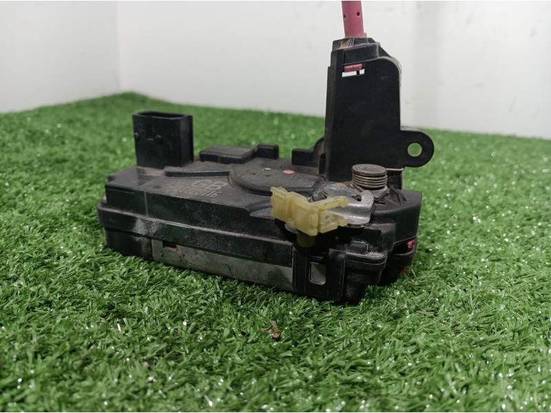 Recambio de cerradura puerta trasera derecha para volkswagen passat berlina (3b2) comfortline referencia OEM IAM 13128116 131281