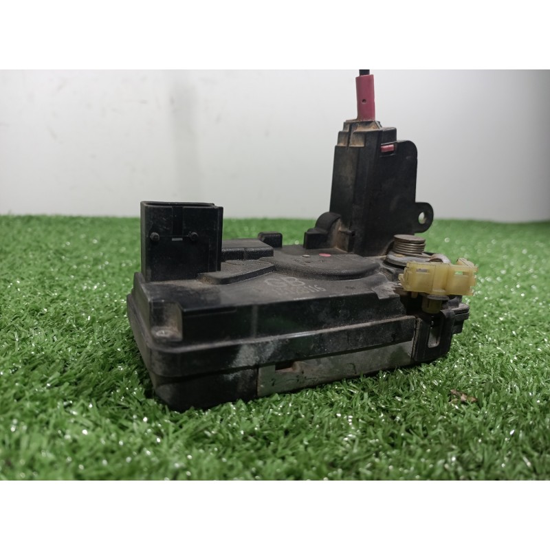 Recambio de cerradura puerta trasera derecha para volkswagen passat berlina (3b2) comfortline referencia OEM IAM 13128116 131281