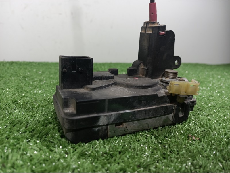 Recambio de cerradura puerta trasera derecha para volkswagen passat berlina (3b2) comfortline referencia OEM IAM 13128116 131281