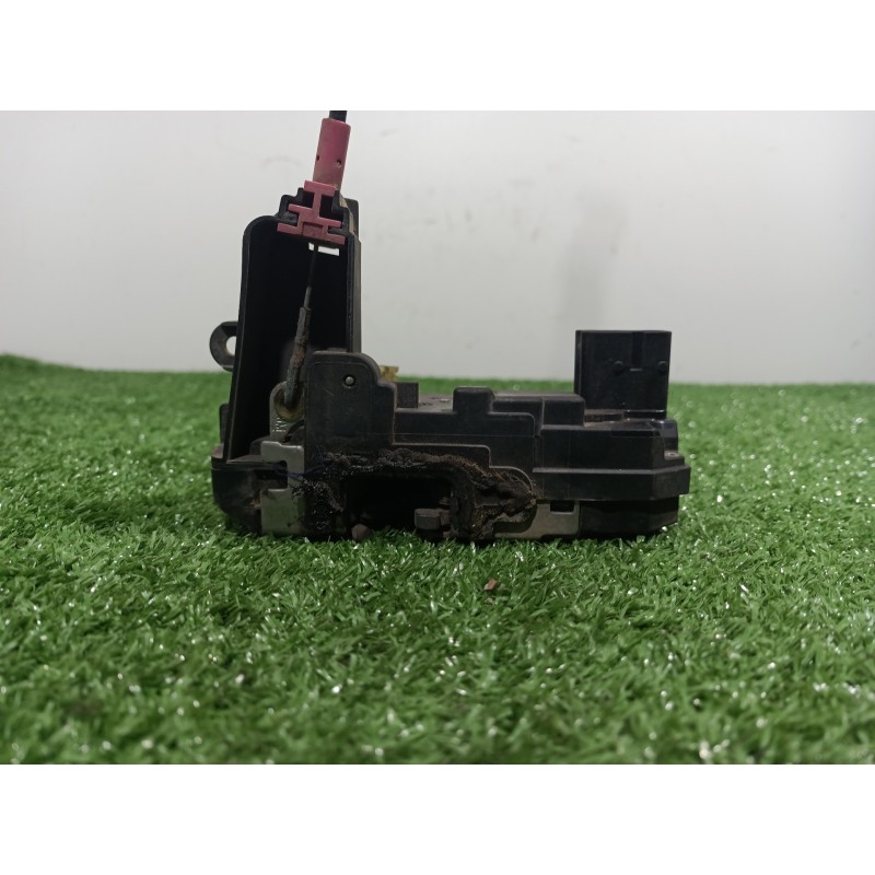 Recambio de cerradura puerta trasera derecha para volkswagen passat berlina (3b2) comfortline referencia OEM IAM 13128116 131281