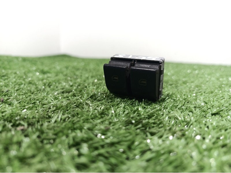 Recambio de mando elevalunas delantero izquierdo para seat ibiza (6l1) sport rider referencia OEM IAM 6Q0959858 6Q0959858 6Q0959