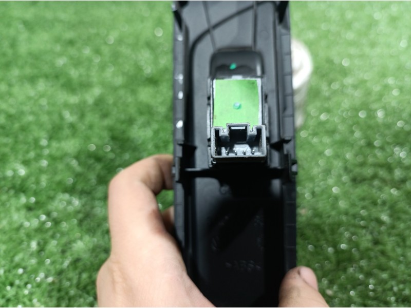 Recambio de mando elevalunas delantero derecho para volkswagen passat lim. (362) exclusive bluemotion referencia OEM IAM 3AC8578