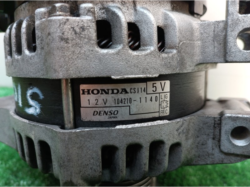 Recambio de alternador para honda cr-v (re) executive referencia OEM IAM 1042101140 1042101140 1042101140