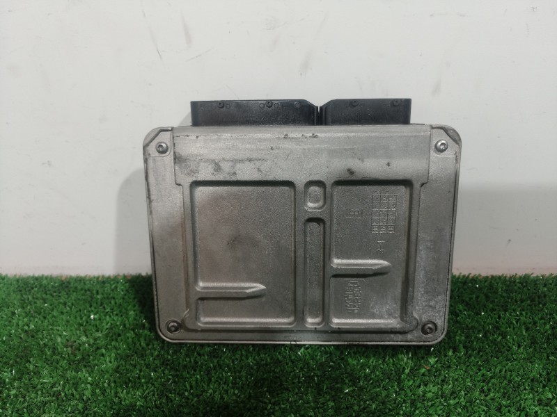 Recambio de centralita motor uce para volkswagen polo (9n3) sportline referencia OEM IAM 036906034KA 6160130901 