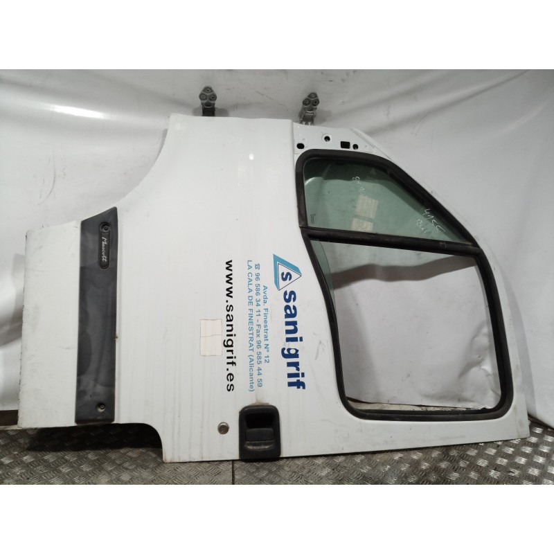 Recambio de puerta delantera izquierda para renault mascott pr 150.35/55/65 corto referencia OEM IAM   