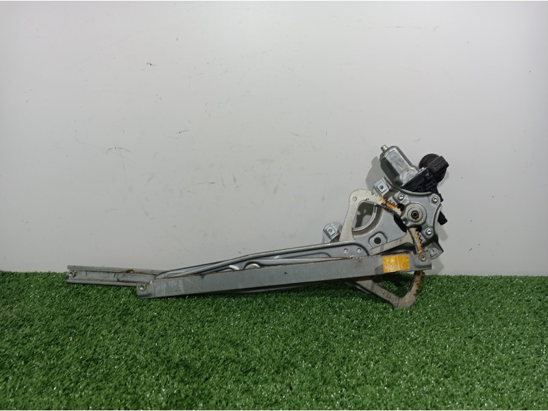 Recambio de elevalunas delantero derecho para toyota yaris (ksp9/scp9/nlp9) básico referencia OEM IAM 857100D100 857100D100 AV26