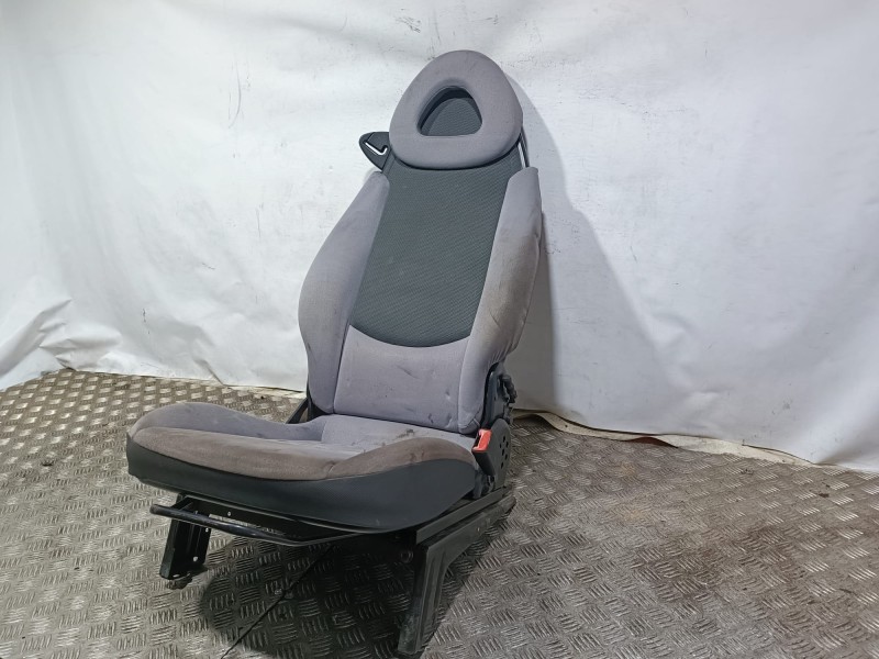 Recambio de asiento delantero derecho para smart coupe básico (45kw) referencia OEM IAM   