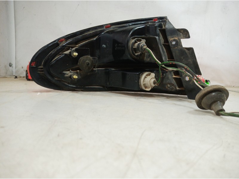 Recambio de piloto trasero derecho para mazda 626 berlina (gf) referencia OEM IAM 0431410 0431410 0431410