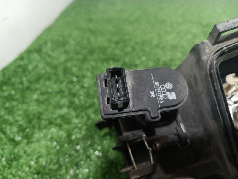 Recambio de faro derecho para seat ibiza (6k) referencia OEM IAM 6K0941010A 6K0941010A 6K0941010A