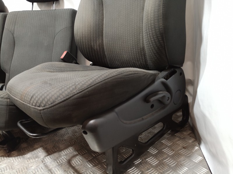 Recambio de juego asientos completo para jeep cherokee (kj) 2.5 crd básico referencia OEM IAM   