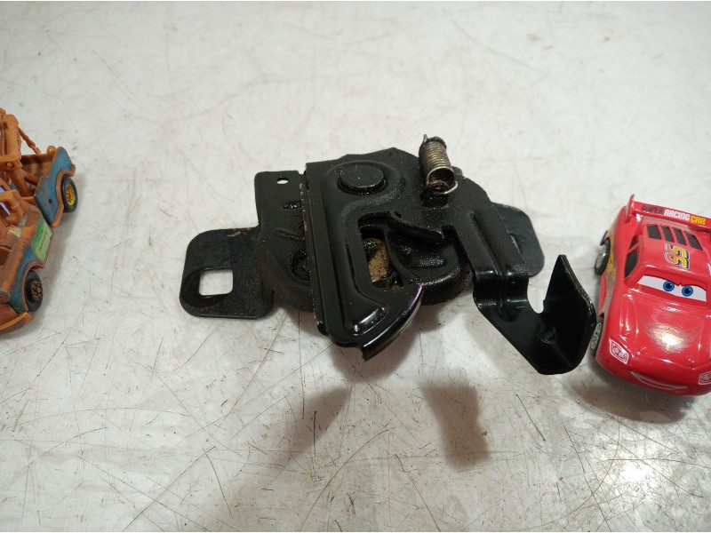 Recambio de cerradura capot para jeep cherokee (kj) 2.5 crd básico referencia OEM IAM   