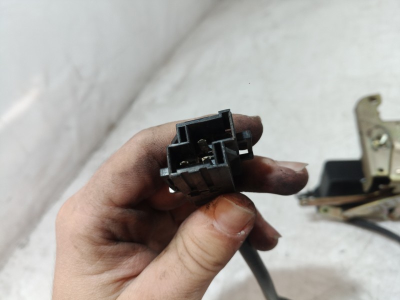 Recambio de cerradura puerta delantera izquierda para volvo serie 940 berlina/familiar 2.3 gle berlina referencia OEM IAM   