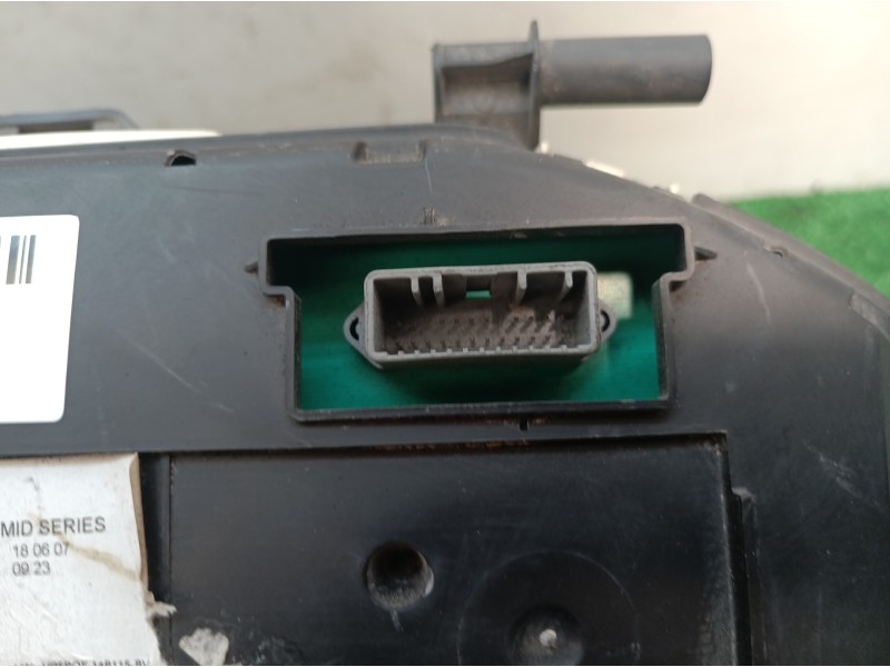 Recambio de cuadro instrumentos para renault clio iii 1.2 16v referencia OEM IAM 8200715181M 8200715181M 8200715181