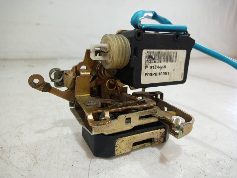 Recambio de cerradura puerta trasera derecha para volvo serie 940 berlina/familiar 2.3 gle berlina referencia OEM IAM 9127554 91