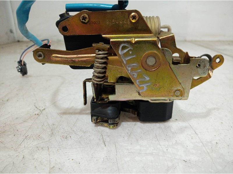 Recambio de cerradura puerta trasera derecha para volvo serie 940 berlina/familiar 2.3 gle berlina referencia OEM IAM 9127554 91