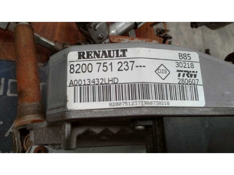 Recambio de columna direccion para renault clio iii 1.2 16v referencia OEM IAM 8200751237 8200751237 8200751237