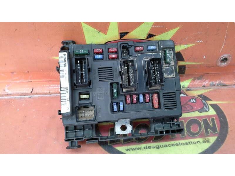 Recambio de caja reles / fusibles para citroën c2 1.4 hdi referencia OEM IAM 965061838000  