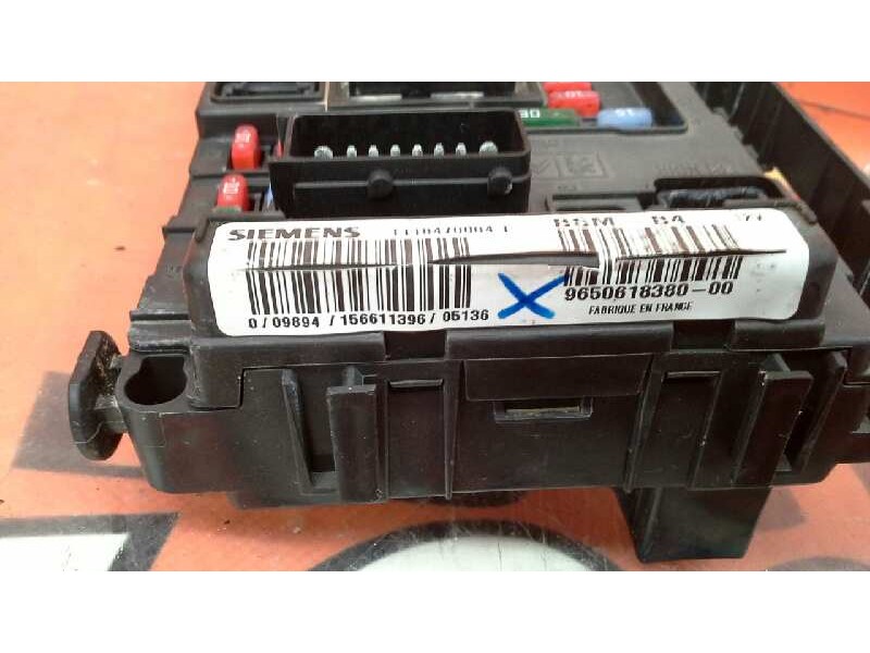 Recambio de caja reles / fusibles para citroën c2 1.4 hdi referencia OEM IAM 965061838000  