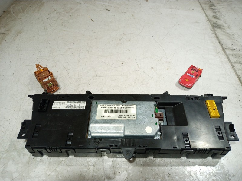 Recambio de pantalla multifuncion para citroën c4 picasso exclusive referencia OEM IAM P9664692080 P9664692080 P9664692080