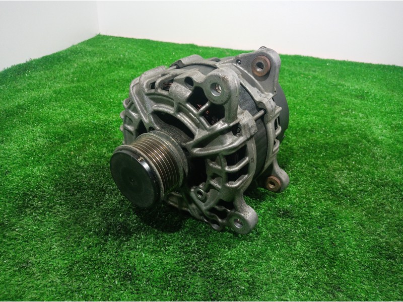 Recambio de alternador para volkswagen passat lim. (362) exclusive bluemotion referencia OEM IAM 03L903024F 03L903024F 03L903024