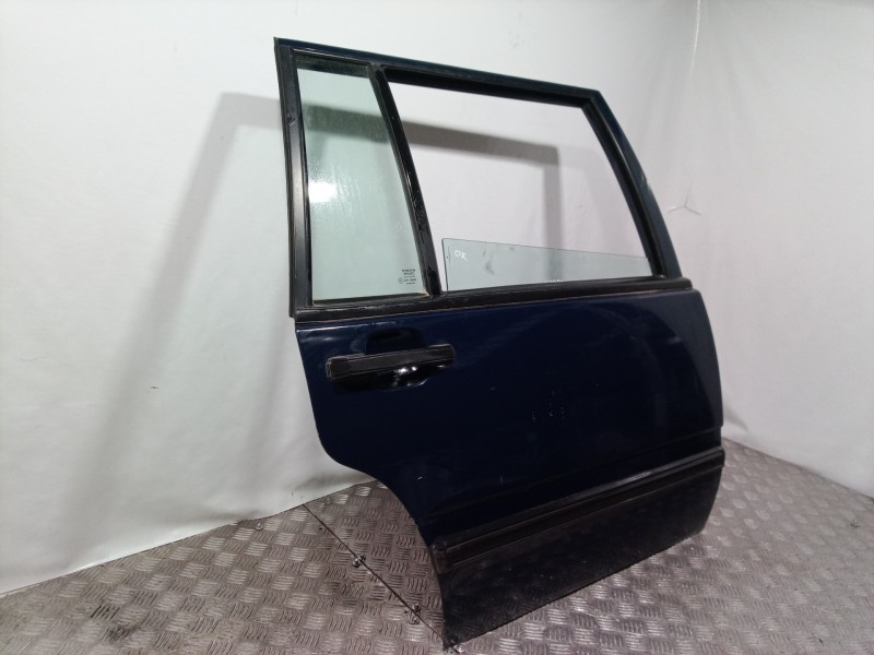 Recambio de puerta trasera derecha para volvo serie 940 berlina/familiar 2.3 gle berlina referencia OEM IAM   