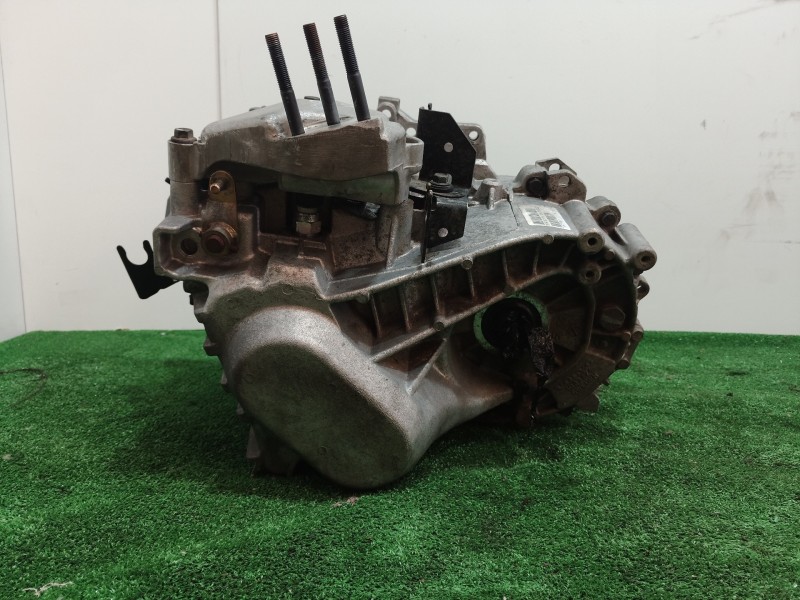 Recambio de caja cambios para volvo v40 familiar 1.9 d referencia OEM IAM P30616141 P30616141 P30616141