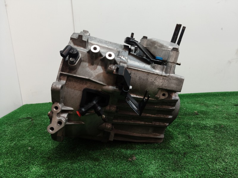 Recambio de caja cambios para volvo v40 familiar 1.9 d referencia OEM IAM P30616141 P30616141 P30616141