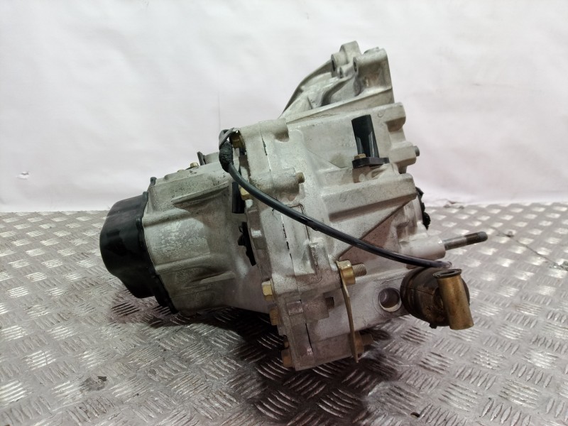 Recambio de caja cambios para mazda 626 monovolumen (gw) 2.0 exclusive (85kw) referencia OEM IAM 0H02B 0H02B 0H02B