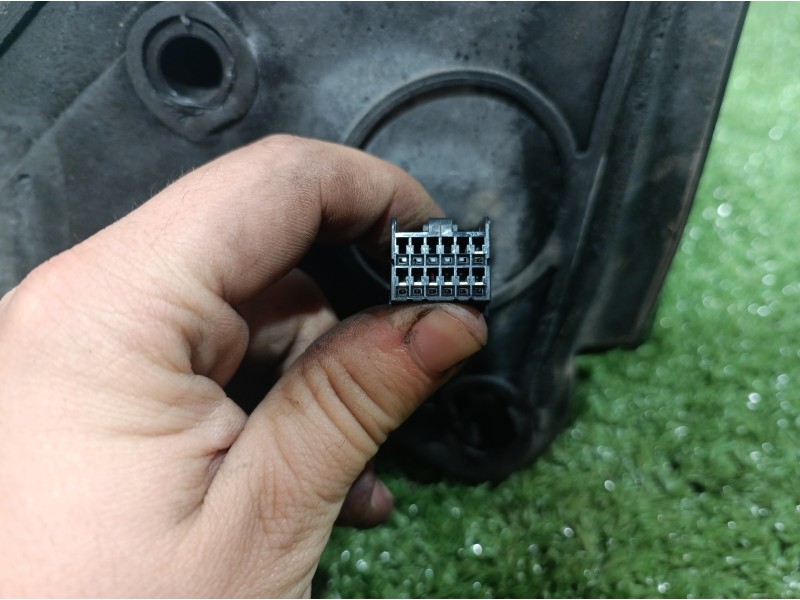 Recambio de retrovisor derecho para chrysler grand voyager limited referencia OEM IAM 04894412AD 04894412AD 04894412