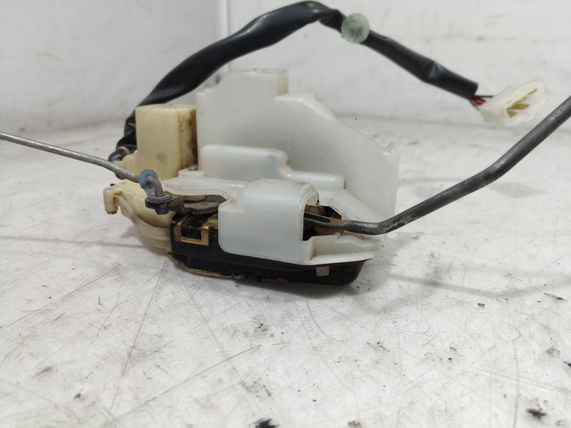 Recambio de cerradura puerta delantera izquierda para mazda 626 monovolumen (gw) 2.0 exclusive (85kw) referencia OEM IAM   