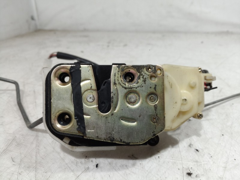 Recambio de cerradura puerta delantera izquierda para mazda 626 monovolumen (gw) 2.0 exclusive (85kw) referencia OEM IAM   