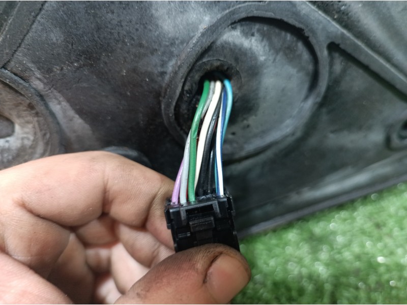 Recambio de retrovisor izquierdo para chrysler grand voyager limited referencia OEM IAM 04894415 04894415 04894415