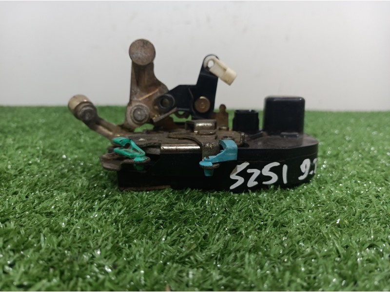 Recambio de cerradura puerta delantera izquierda para chrysler grand voyager limited referencia OEM IAM   