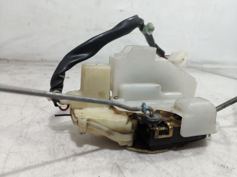 Recambio de cerradura puerta delantera izquierda para mazda 626 monovolumen (gw) 2.0 exclusive (85kw) referencia OEM IAM   