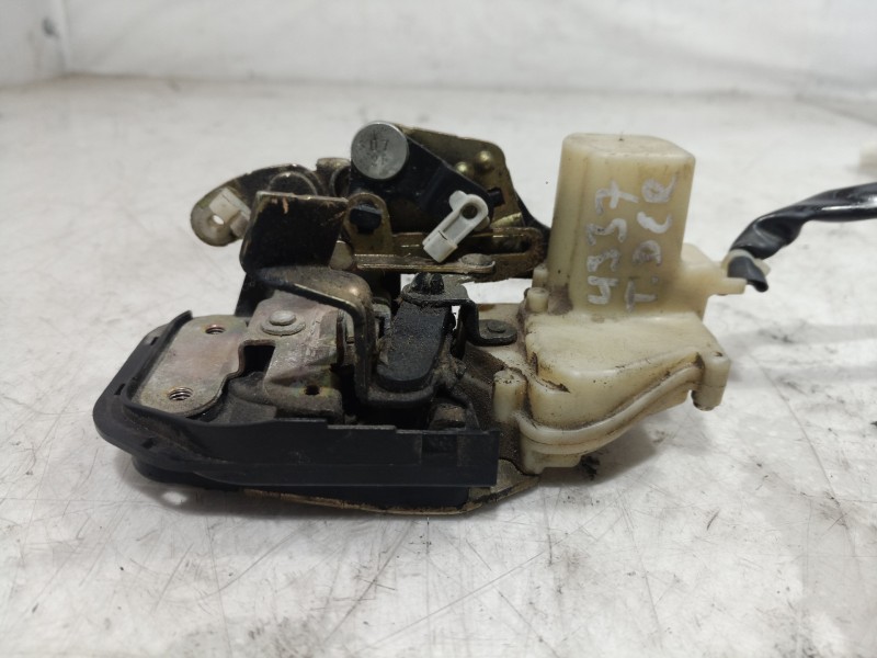 Recambio de cerradura puerta trasera derecha para mazda 626 monovolumen (gw) 2.0 exclusive (85kw) referencia OEM IAM   