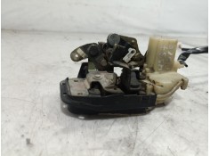 Recambio de cerradura puerta trasera derecha para mazda 626 monovolumen (gw) 2.0 exclusive (85kw) referencia OEM IAM    2