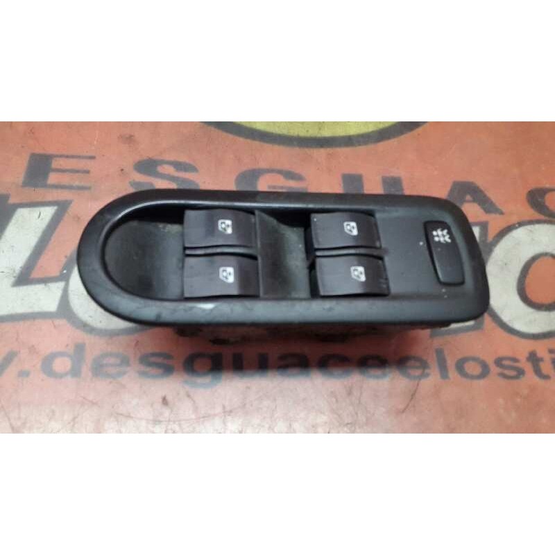 Recambio de mando elevalunas delantero izquierdo para renault scenic ii confort authentique referencia OEM IAM   