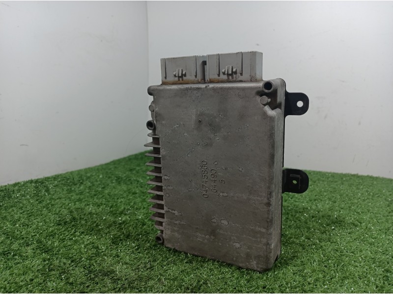 Recambio de centralita motor uce para chrysler grand voyager limited referencia OEM IAM 04745860 04745860 04745860