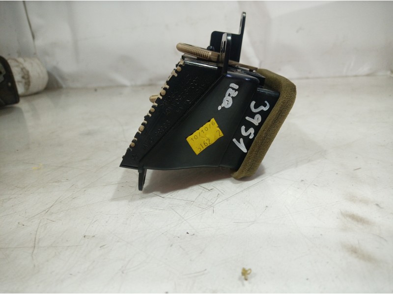 Recambio de rejilla aireadora para dodge caliber s referencia OEM IAM L0049250AA01 L0049250AA01 L0049250AA01