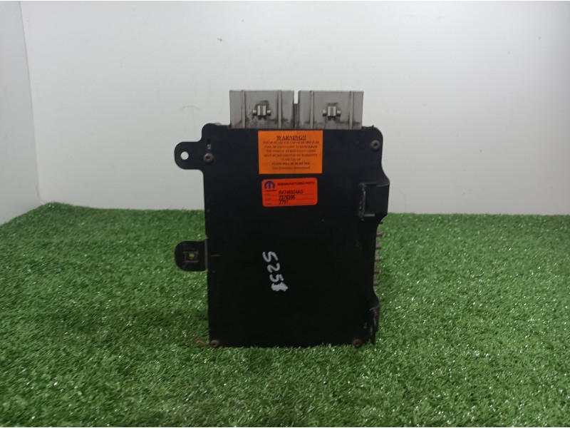 Recambio de centralita motor uce para chrysler grand voyager limited referencia OEM IAM 04745860 04745860 04745860