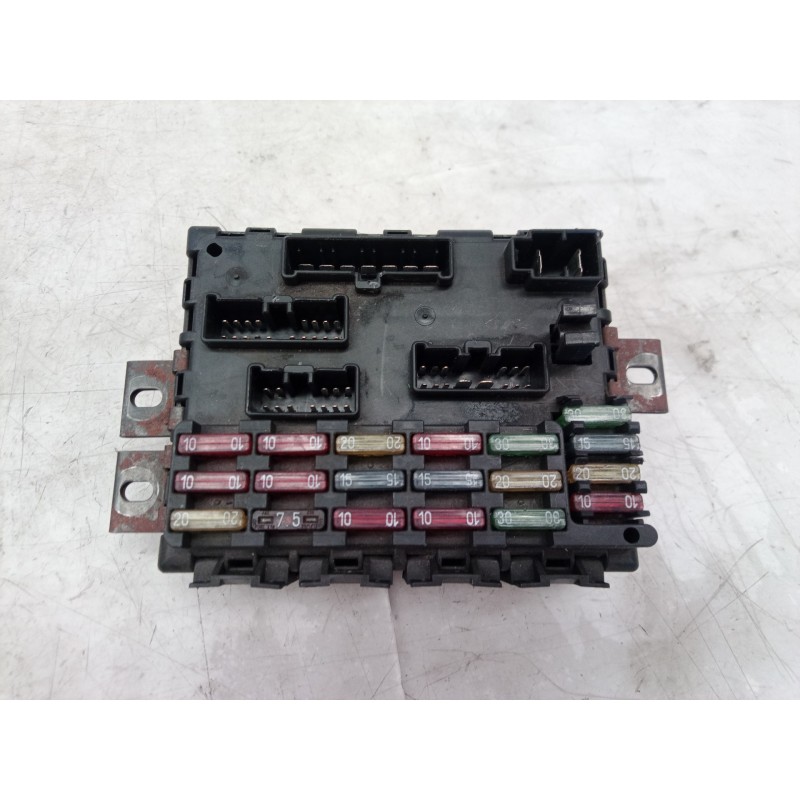 Recambio de caja reles / fusibles para fiat multipla (186) jtd 105 elx eleganza referencia OEM IAM 46517276 46517276 46517276