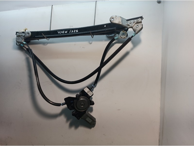 Recambio de elevalunas delantero derecho para chrysler grand voyager limited referencia OEM IAM EA07347 EA07347 05135250AA