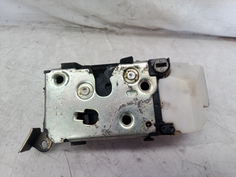 Recambio de cerradura puerta trasera izquierda para fiat multipla (186) jtd 105 elx eleganza referencia OEM IAM   